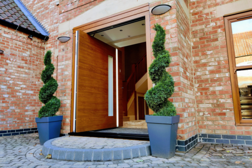 Oversized front door, Huge front door