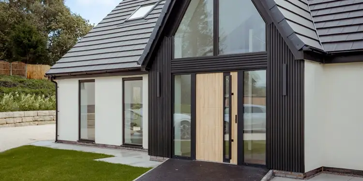 Aluminium entry door