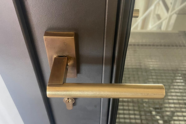 Antique brass handle for internal steel doors uai