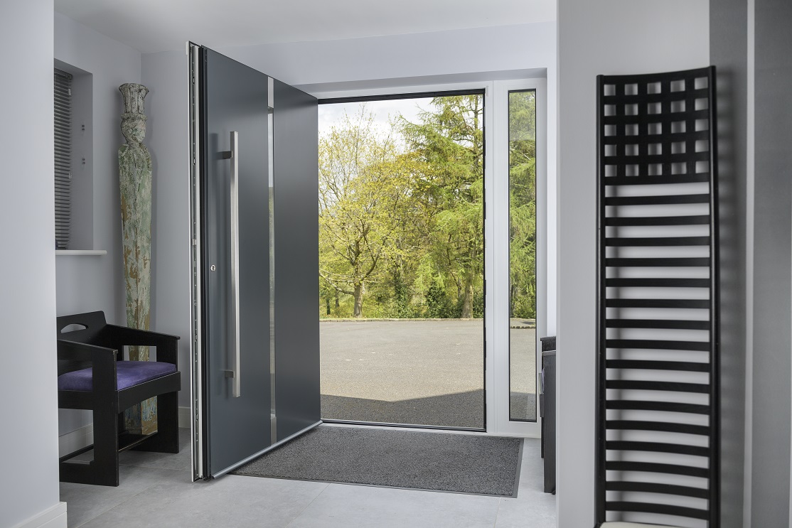Professional fitting team doors London